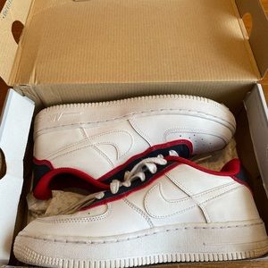 Air Force 1. Good condition, clean. size 5Y. Used a couple times